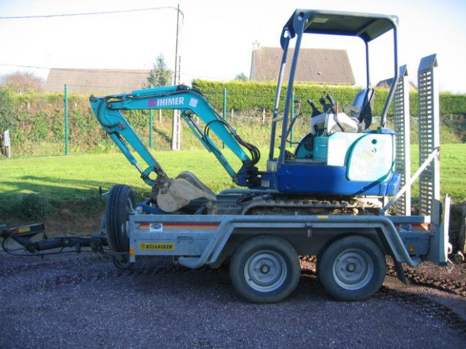 Mini pelle ihimer 1 t 6 avec sa remorque