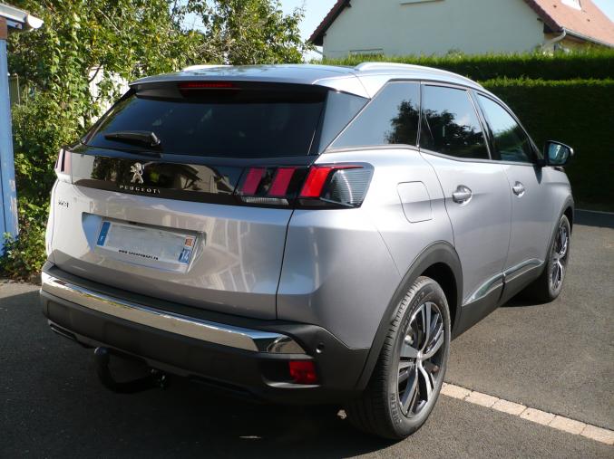 Peugeot 3008 essence 130cv -Allure-boite auto