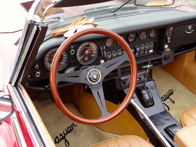 Jaguar E-Type V12 Roadster