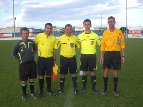 Masure et arbitre du football