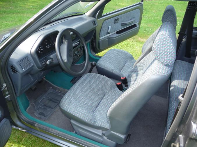 Peugeot 106 XN 1992 - essence - 2 portes - 1ère main