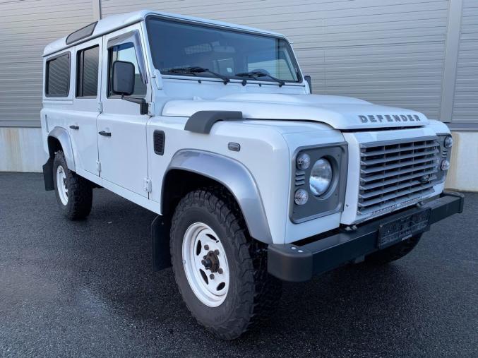 Land Rover Defender 110
