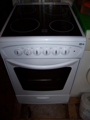 Cuisinière blanche inductible