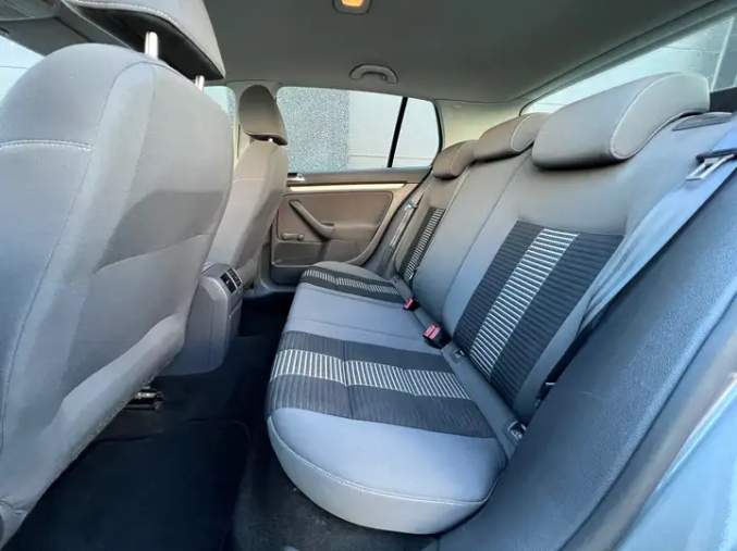 Volkswagen Golf 5 - 1.9 TDI 105 Berline