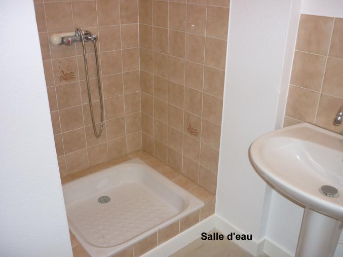  Appartement F2 RDC 55m²  BOURG DES COMPTES 35890