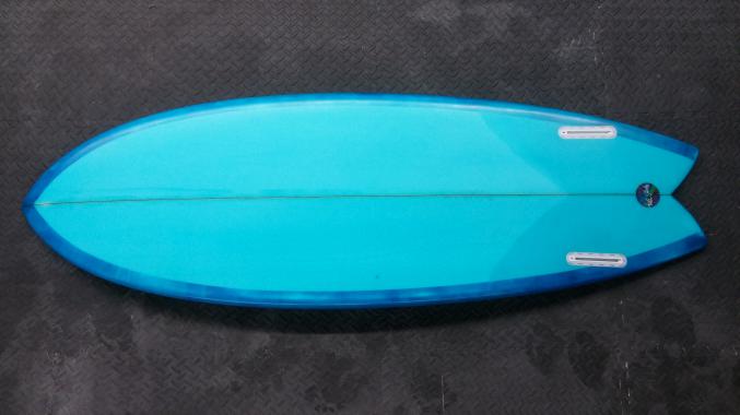Planche de surf handshaped fish 5"8 ( neuve ) 