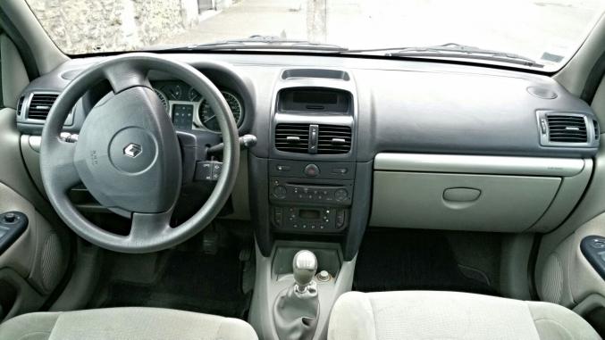 RENAULT CLIO 2 PRIVILEGE