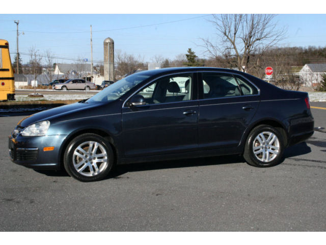 Superbe Volkswagen Jetta TDI 5 Vitesses