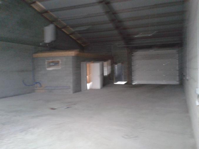 BATIMENT ARTISANAL 200M2 A 15 MIN NANTES