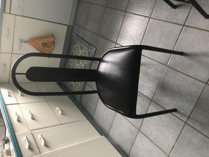 Lot 4 chaises noires