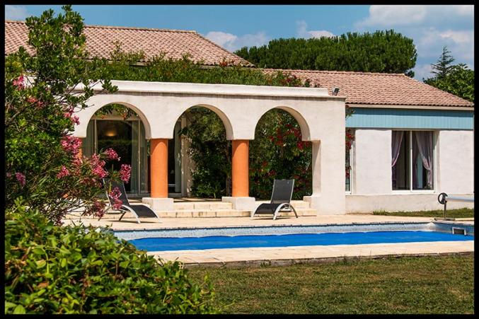 Maison 210 m2 avec logement indépendant et piscine