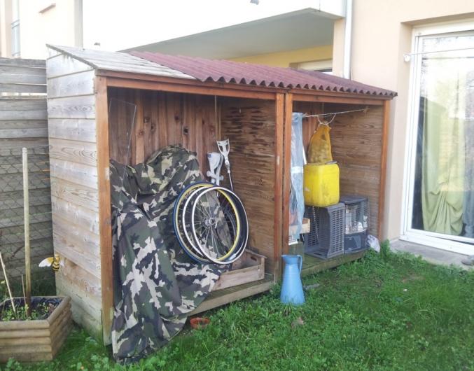 4 abris de jardin fermé avec porte et ouvert