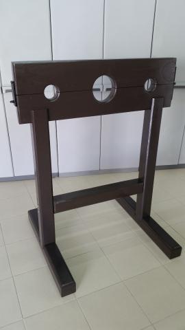 CARCAN SUR PIED SM BDSM