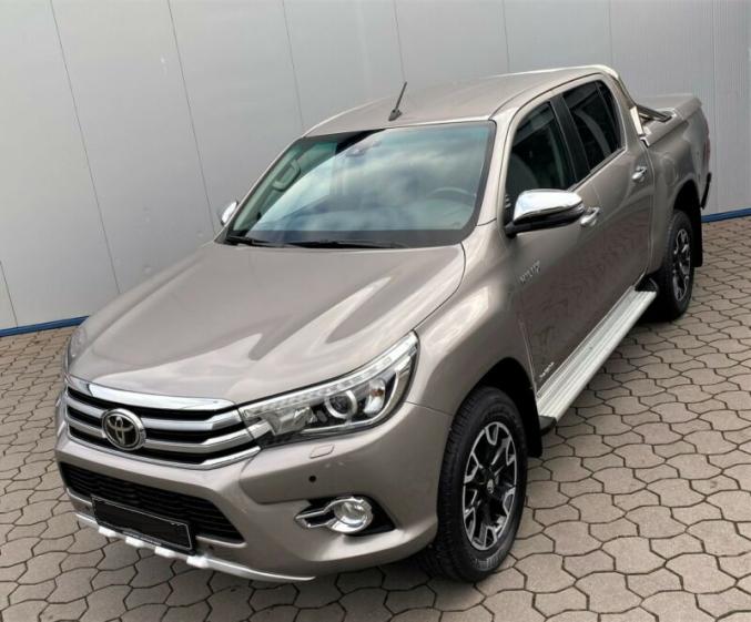 Toyota Hilux 2.4 D-4D 4x4 Executive °DAB°SHZ°RFK°AHK°