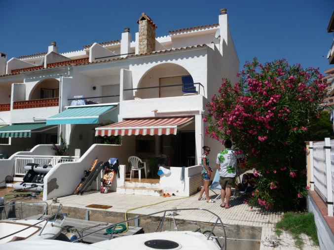  maison de pêcheur en bord de mer