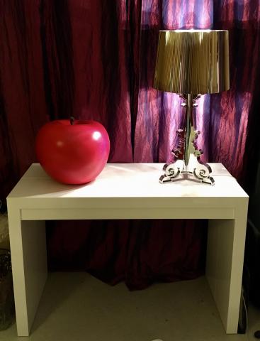 Ligne Roset: Pomme sculpture