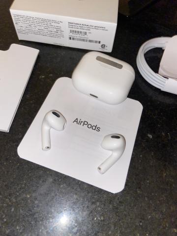 AirPods 3
