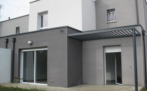 Location maison Située 84.83 m2 3 pièces à 650 ttc