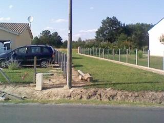 Terrain 2000 m2 PLAT, sec, 400 m de centre ville Montpon