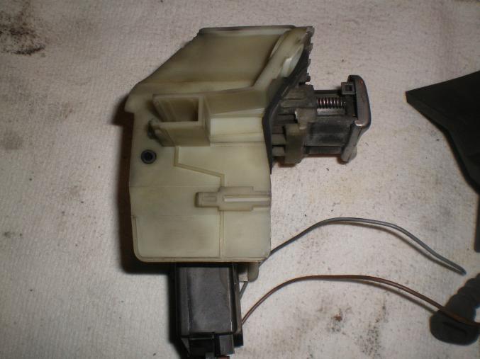 Bloc serrure coffre Citroen Xsara