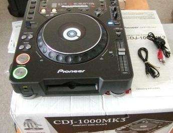 2x Pioneer CDJ-1000MK3 & 1x DJM-800 Mixer DJ Package