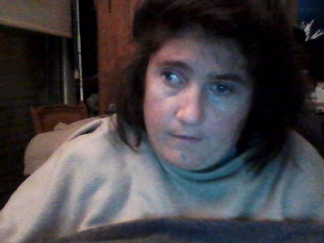 CHERCHE AUXILIERE DE VIE