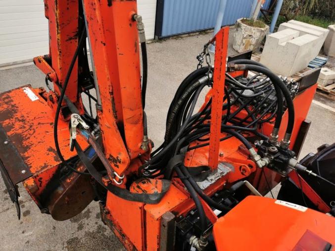 Tracteur à roues KUBOTA ME 5700