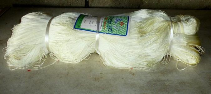 Nappe pour filet de pêche en nylon NEUVE