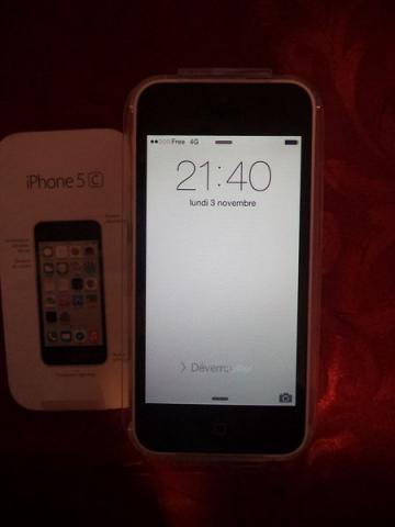 Vend ou échange iPhone 5c