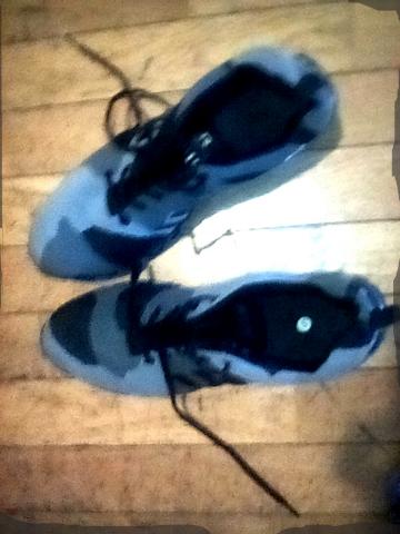 Chaussure mixte  pointure 43 à (25€ ou 20 €)