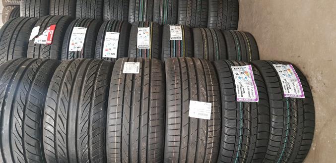 Pneus neufs 235 35zr19 91y falken