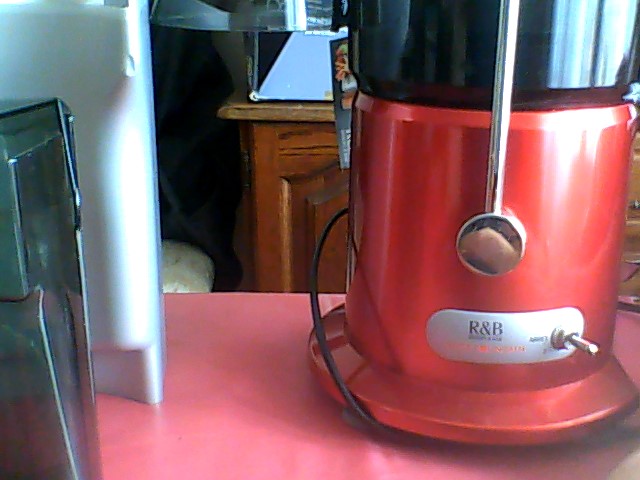 CENTRIFUGEUSE EXTRACTEUR DE JUS