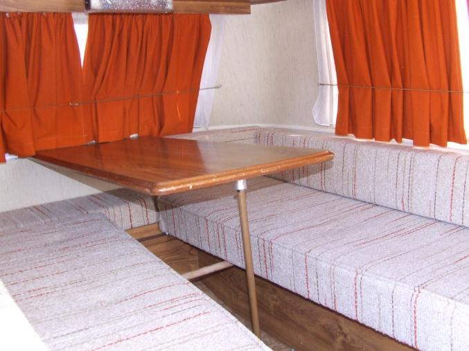 Loue petite caravane Eriba Puck