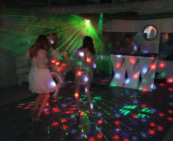 Eclairage : location avec ou sans installation que vous souhaitez pour votre soirée 