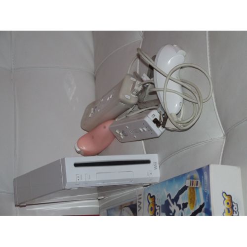 Wii Complete+ Wii Balance Board+Guitare Du Jeu Guitar Heroes + Jeux‏