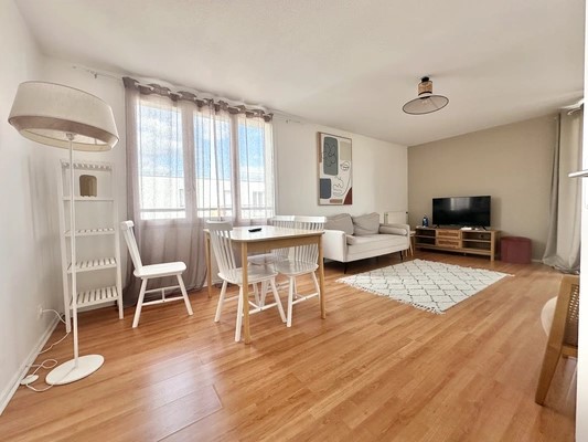 Location d'un T1 meublé sur 91000, Évry-Courcouronnes