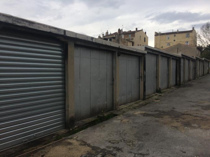 Garage à louer