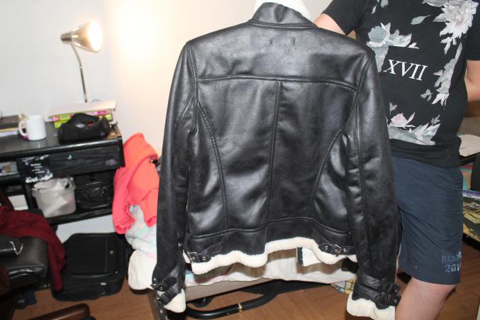 Veste en cuir noir,neuve,t:M 