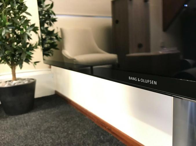 2018 Bang and Olufsen B&O Beovision Avant 55 4K UHD LCD Smart TV