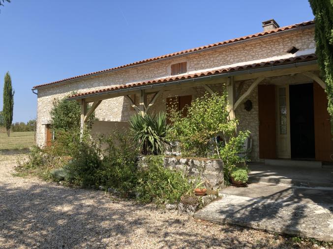 Maison ancienne en pierre de 136 m² sur magnifique parc de 4061 m²