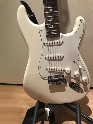 Guitare Fender mexique Blanche