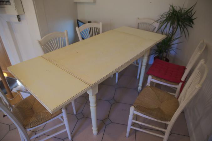 Table s.a.m. avec rallonges + 6 chaises