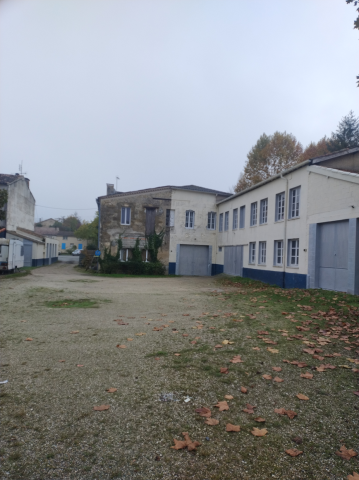 GARAGE / GARDE MEUBLE