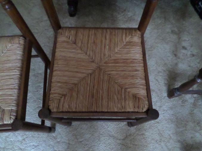 Chaise en bois  fond paille