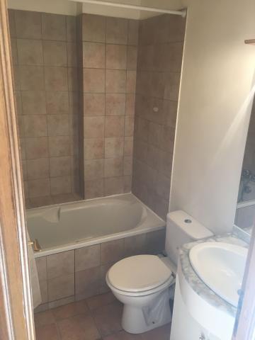 Versailles st louis 500 m RER C 2 pieces 2eme 42m2 libre 02/12 830€