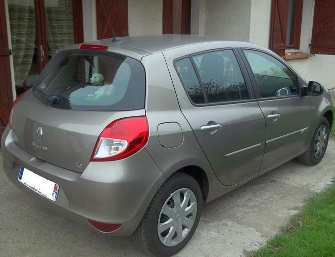 Renault Clio III 1.5 dCi 70 eco² suréquipée à saisir !