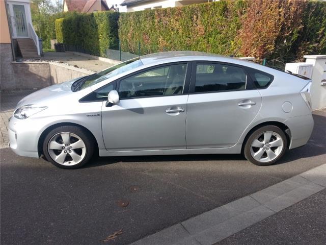 Toyota Prius 136h Lounge 17"