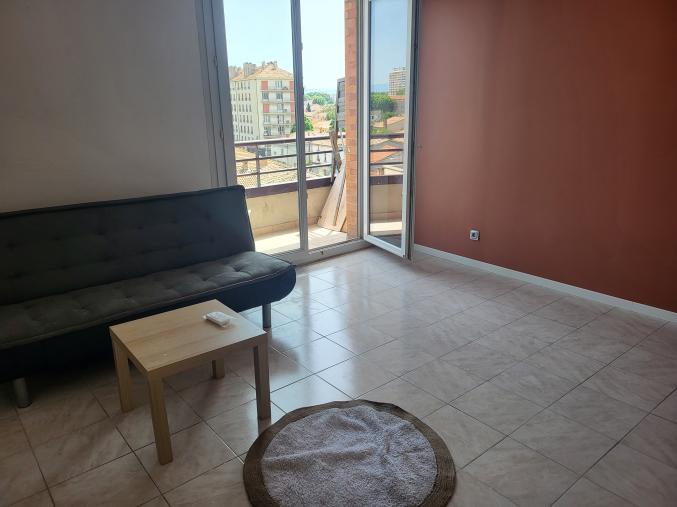 GRAND STUDIO CENTRE D AVIGNON