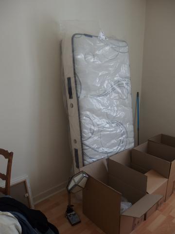 Vend 2 relaxs et lit "bateau" 90x190