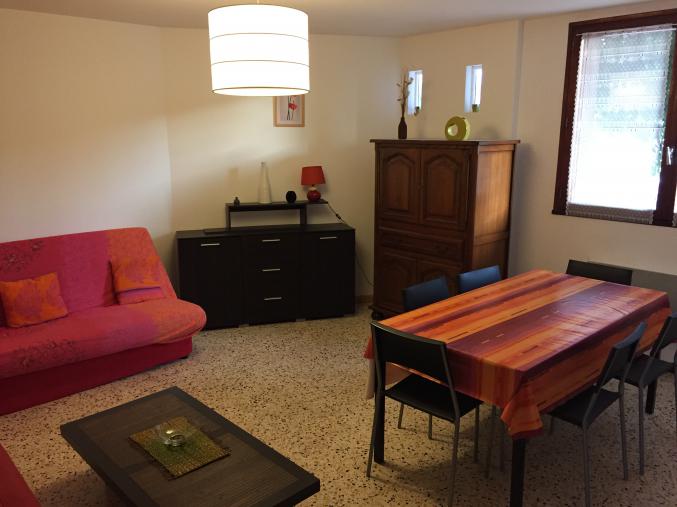 Appartement rez de chaussée avec jardin et parking